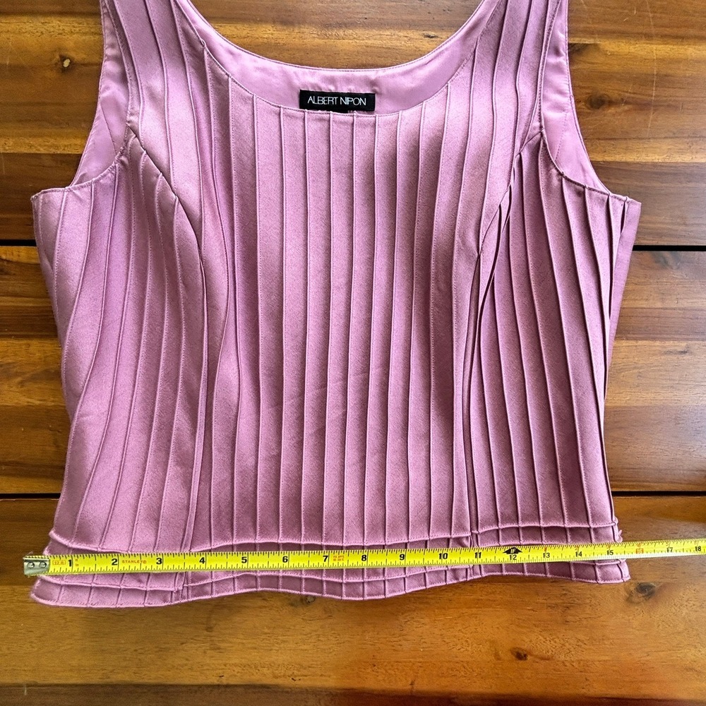 Albert Nipon Silk Pleated Tank Top Lilac Sleeveless Blouse Size 10 - Picture 2 of 8